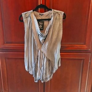 Beautiful New Lightweight Top